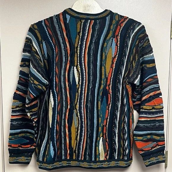 Vintage 90s COOGI Classic Sweater Size LT Knit Color 100% Pure New Wool - Picture 2 of 4